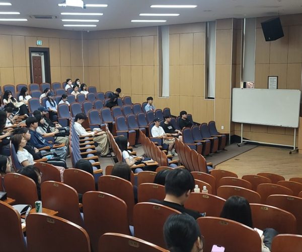 영어영문학과2024-1학기-학과전공별-멘토초청특강_240611-10.jpg