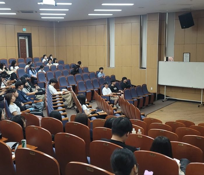 영어영문학과2024-1학기-학과전공별-멘토초청특강_240611-10.jpg